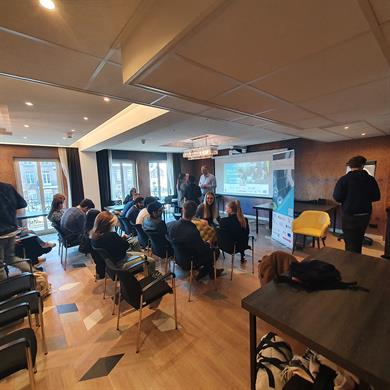 Vom 1. – 3.04.22 fand ein weiteres CE3 Bootcamp satt. Diesmal zu Besuch in Roermond arbeiteten mehr als 40 Teilnehmern aus 13 Teams an ihren Geschäftsideen.
